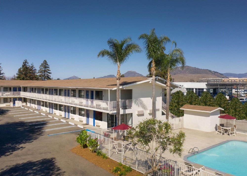 Motel 6 San Luis Obispo North Main image