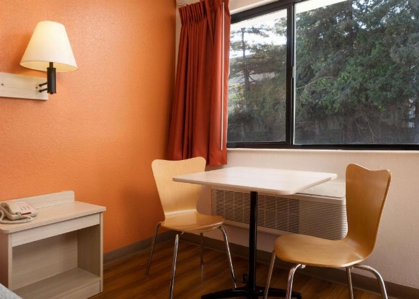 Motel 6 San Luis Obispo North image 18