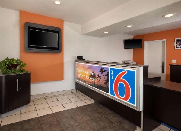 Motel 6 San Luis Obispo North image 23